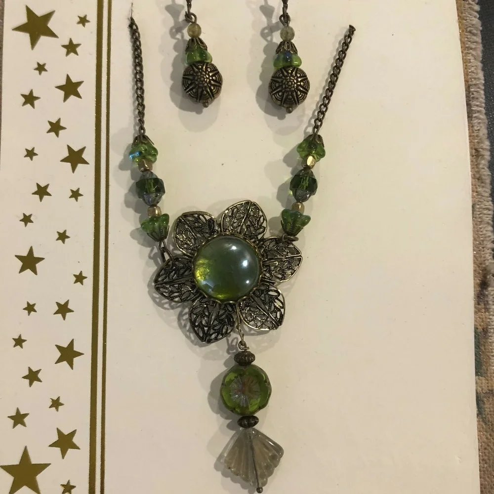 Green Czech Glass Pendant Necklace Set~ Victorian Revival~Upcycled Artisan‎ Made